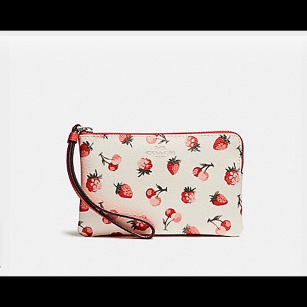 ❗️SOLD❗️COACH corner zip wristlet wallet berries - Picture 1 of 8